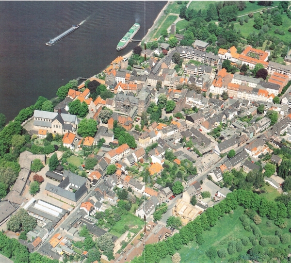 Kaiserswerth Luftbild bunt